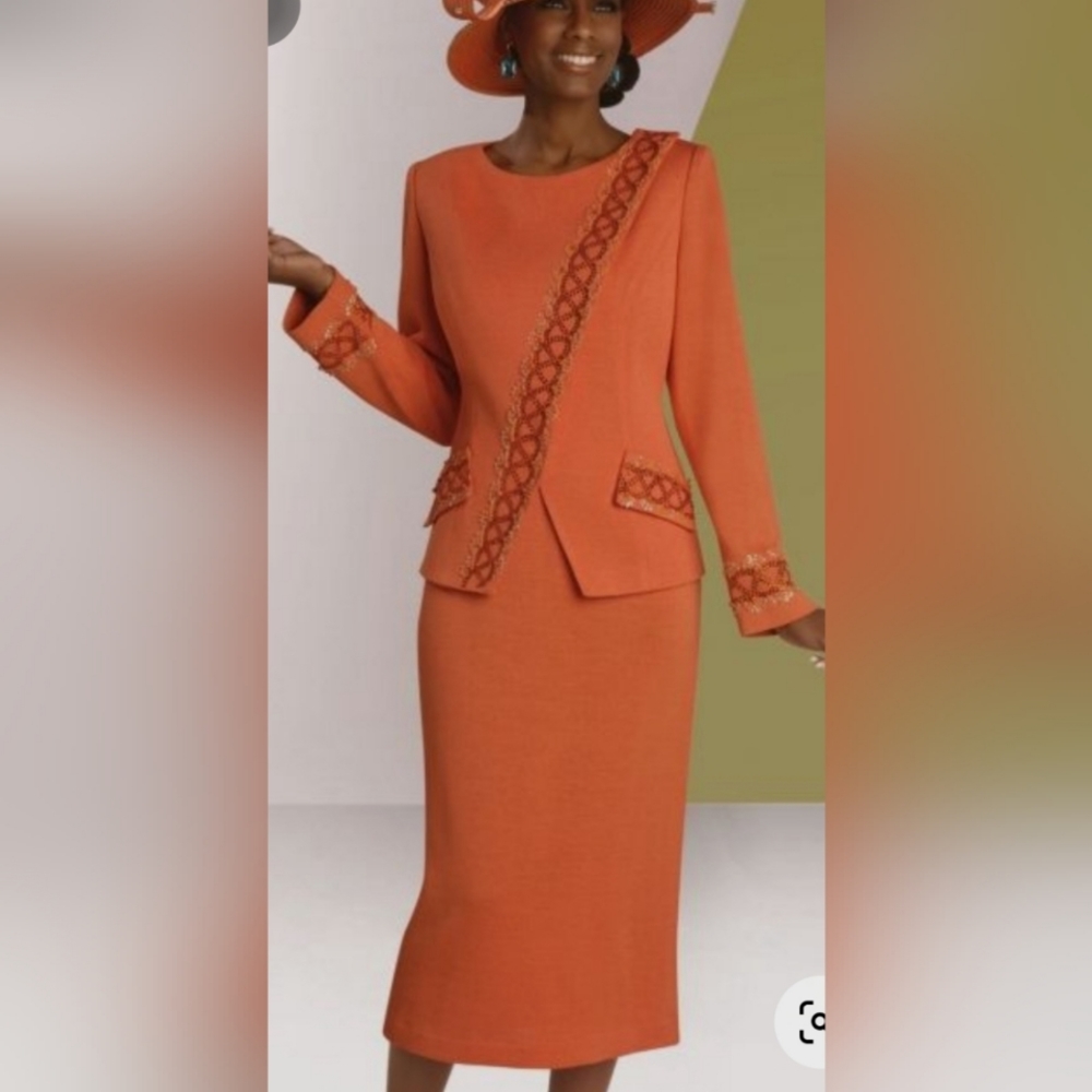 1760)Donna Vinci Knits 2 pc Exclusive Orange Suit with Rhinestone Sequin Size 14